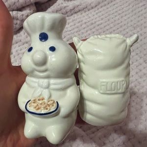 Vintage 1997 POPPIN FRESH Pillsbury Doughboy Salt and Pepper Shakers